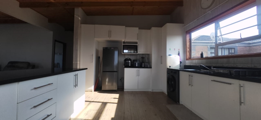 5 Bedroom Property for Sale in Seemeeu Park Western Cape